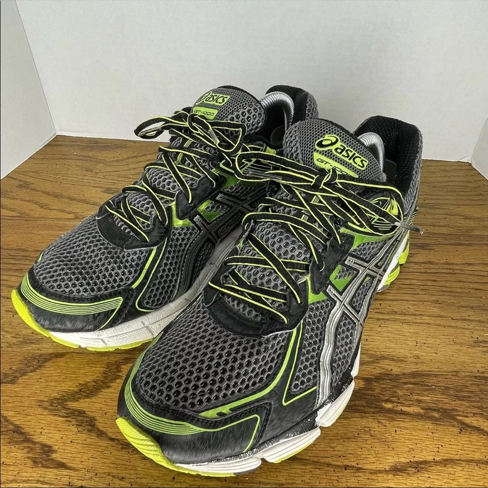 Asics GT-1000 2 - Men’s size 9